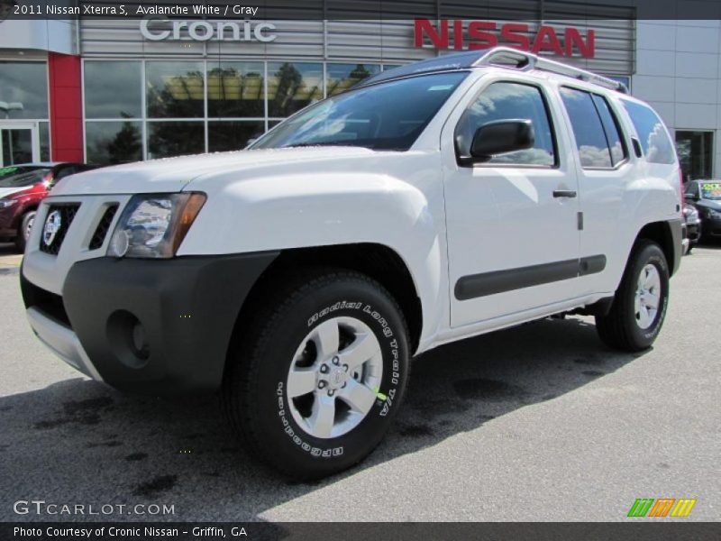 Avalanche White / Gray 2011 Nissan Xterra S