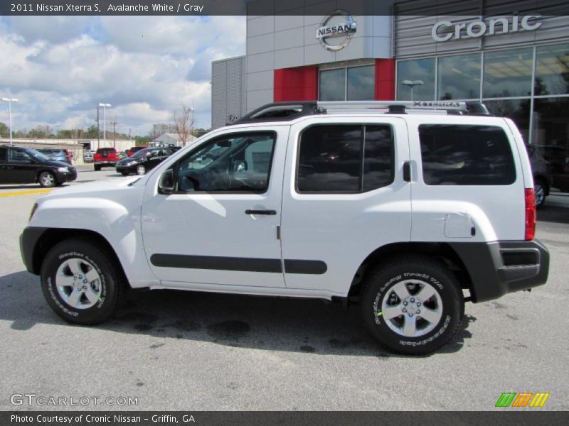 Avalanche White / Gray 2011 Nissan Xterra S