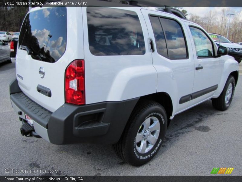 Avalanche White / Gray 2011 Nissan Xterra S
