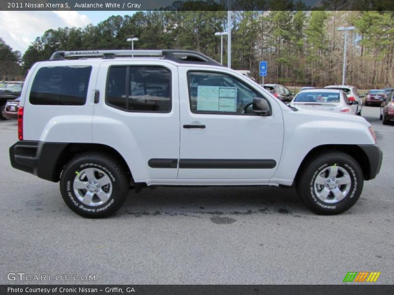  2011 Xterra S Avalanche White