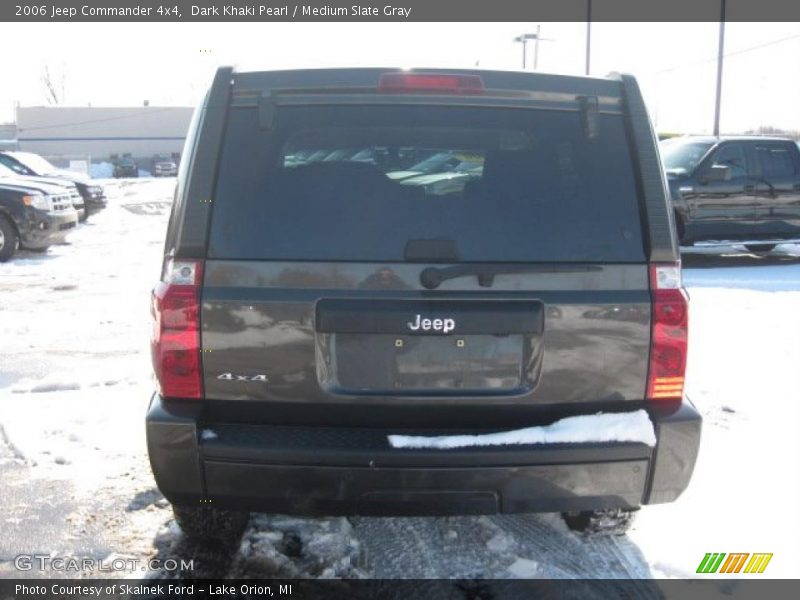 Dark Khaki Pearl / Medium Slate Gray 2006 Jeep Commander 4x4