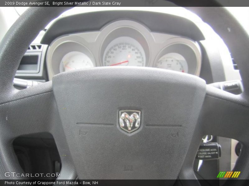 Bright Silver Metallic / Dark Slate Gray 2009 Dodge Avenger SE