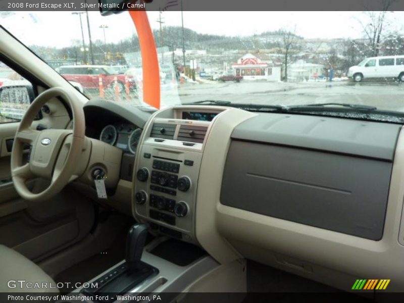Silver Metallic / Camel 2008 Ford Escape XLT