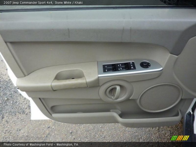 Stone White / Khaki 2007 Jeep Commander Sport 4x4