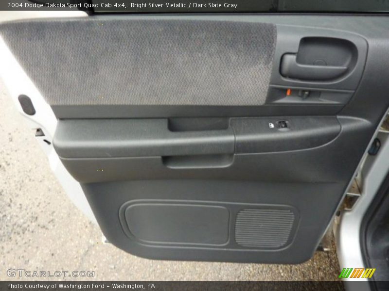 Bright Silver Metallic / Dark Slate Gray 2004 Dodge Dakota Sport Quad Cab 4x4