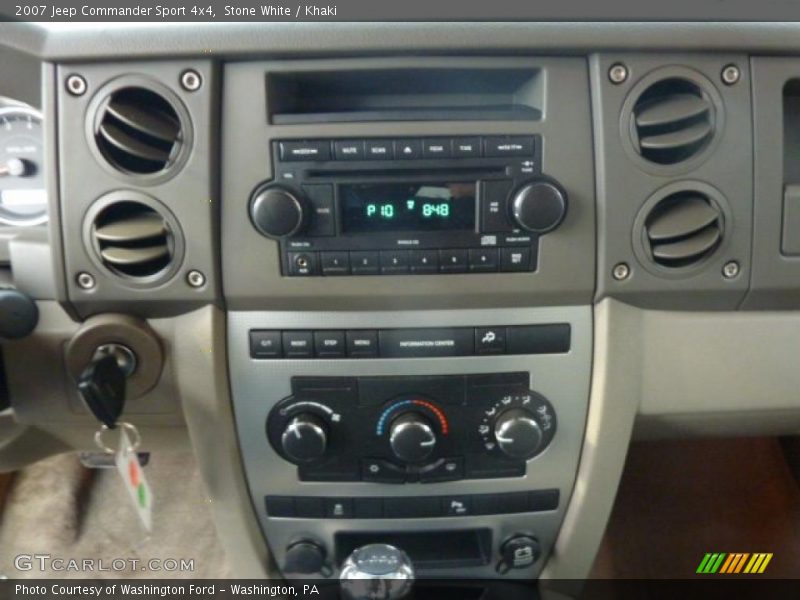 Stone White / Khaki 2007 Jeep Commander Sport 4x4