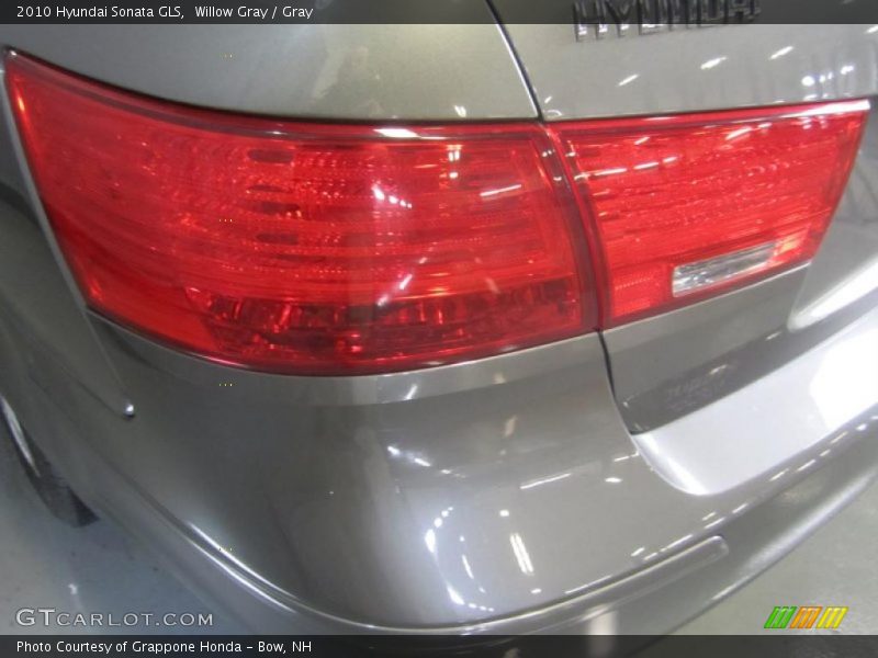 Willow Gray / Gray 2010 Hyundai Sonata GLS