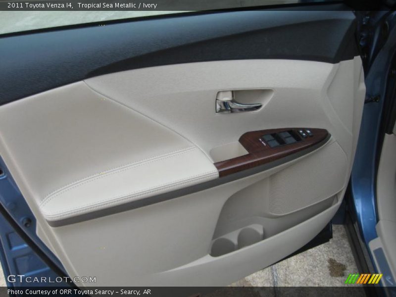 Door Panel of 2011 Venza I4