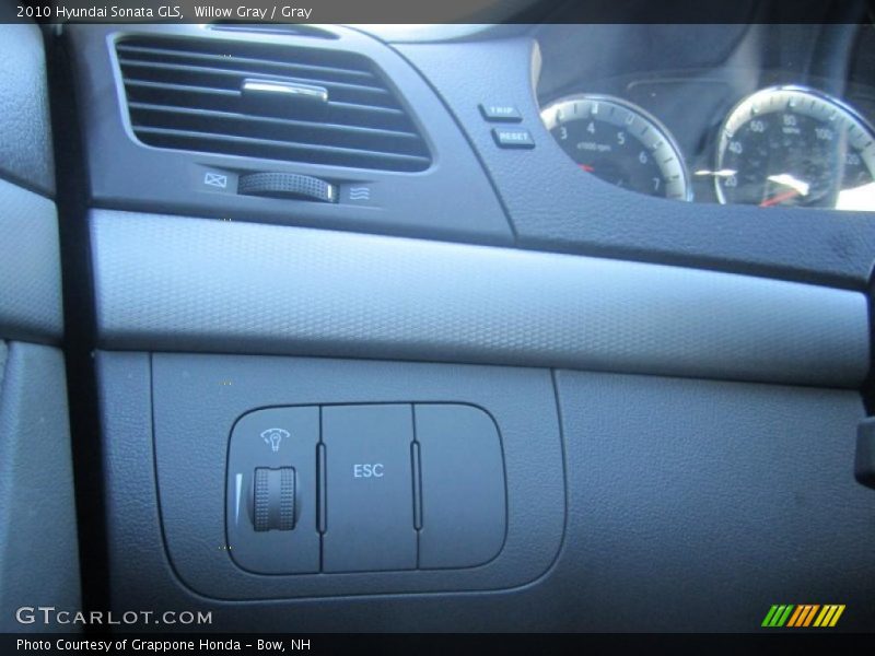 Willow Gray / Gray 2010 Hyundai Sonata GLS
