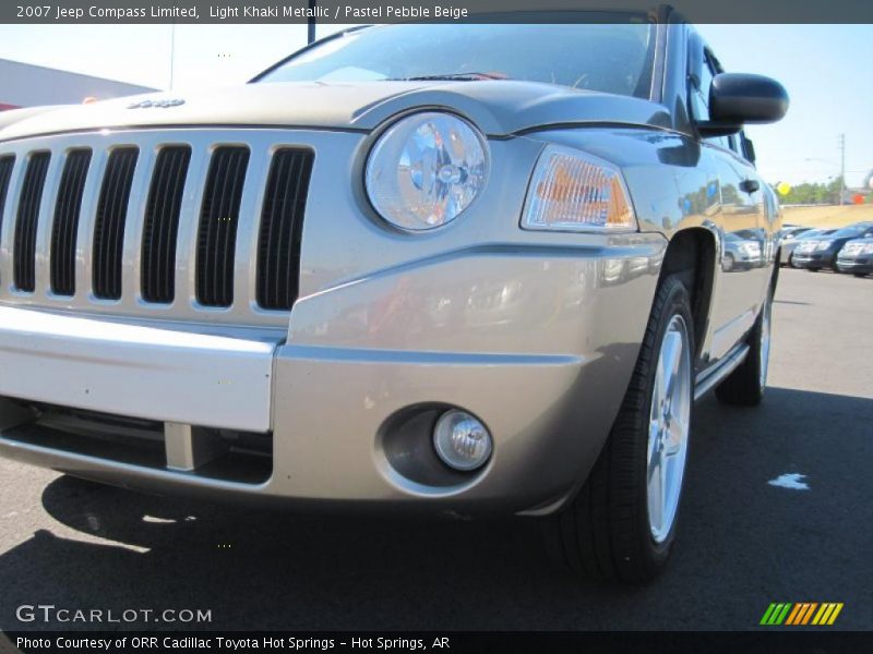Light Khaki Metallic / Pastel Pebble Beige 2007 Jeep Compass Limited