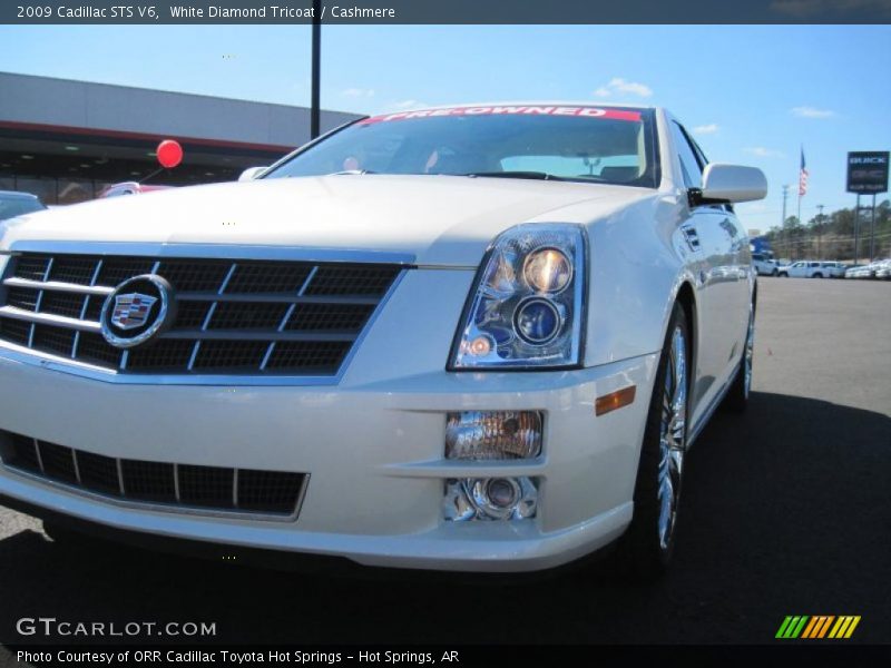 White Diamond Tricoat / Cashmere 2009 Cadillac STS V6