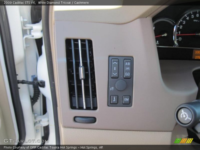 White Diamond Tricoat / Cashmere 2009 Cadillac STS V6