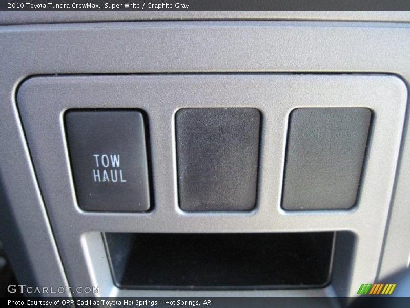 Super White / Graphite Gray 2010 Toyota Tundra CrewMax