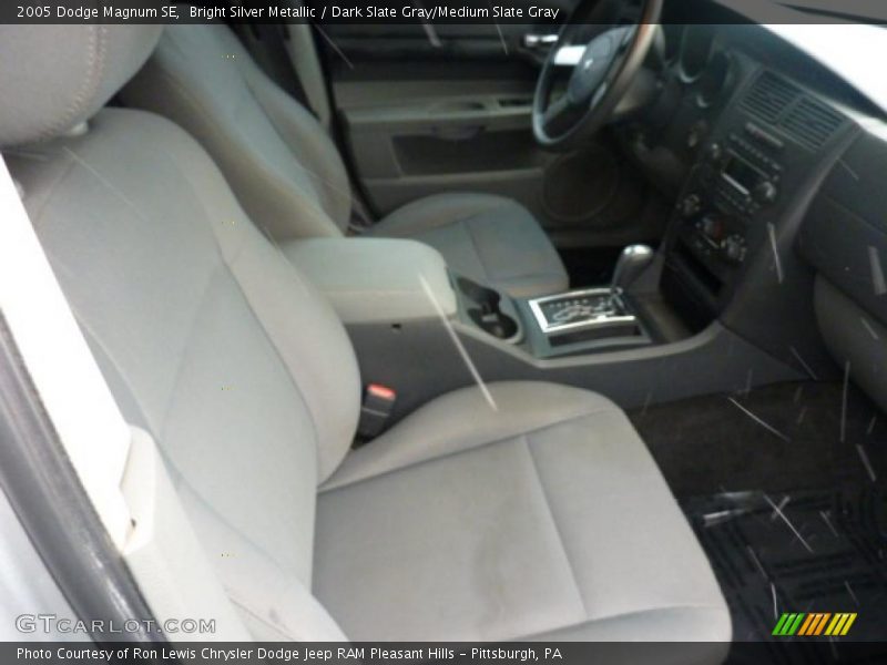 Bright Silver Metallic / Dark Slate Gray/Medium Slate Gray 2005 Dodge Magnum SE