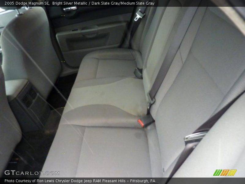 Bright Silver Metallic / Dark Slate Gray/Medium Slate Gray 2005 Dodge Magnum SE