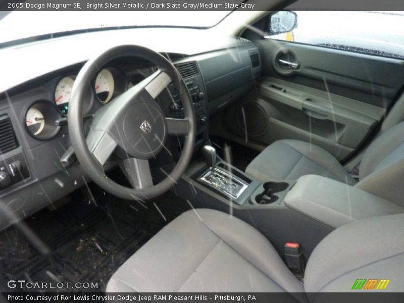 Bright Silver Metallic / Dark Slate Gray/Medium Slate Gray 2005 Dodge Magnum SE