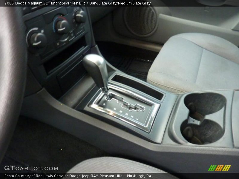 Bright Silver Metallic / Dark Slate Gray/Medium Slate Gray 2005 Dodge Magnum SE