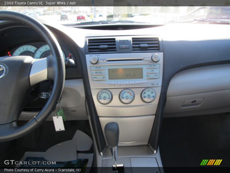 Super White / Ash 2009 Toyota Camry SE