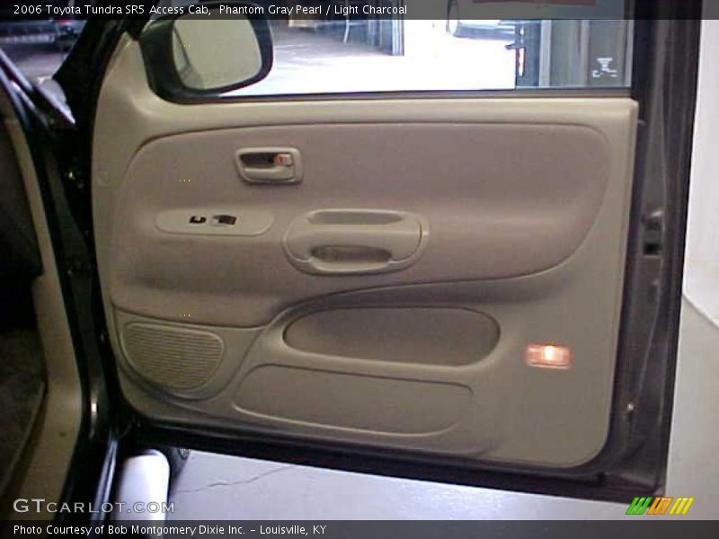 Phantom Gray Pearl / Light Charcoal 2006 Toyota Tundra SR5 Access Cab