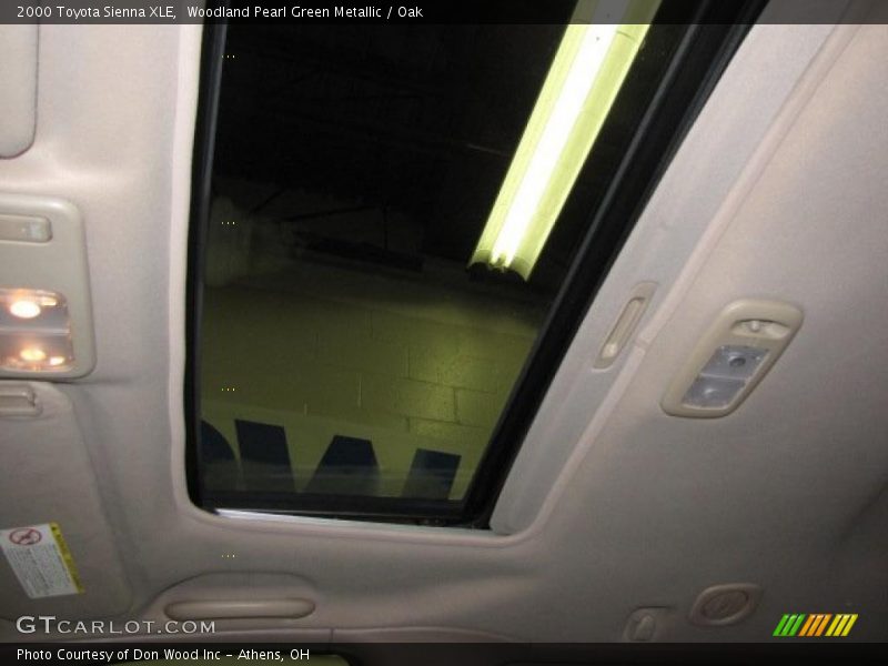 Woodland Pearl Green Metallic / Oak 2000 Toyota Sienna XLE