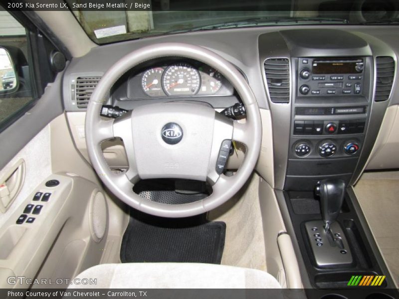 Sand Beige Metallic / Beige 2005 Kia Sorento LX