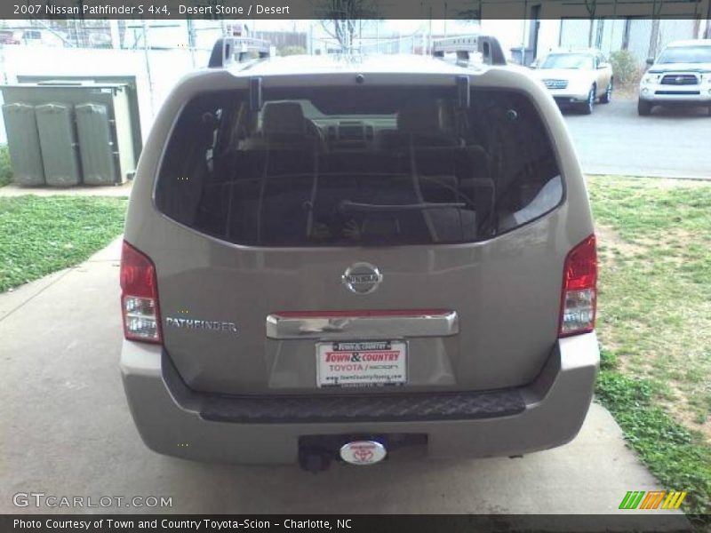Desert Stone / Desert 2007 Nissan Pathfinder S 4x4