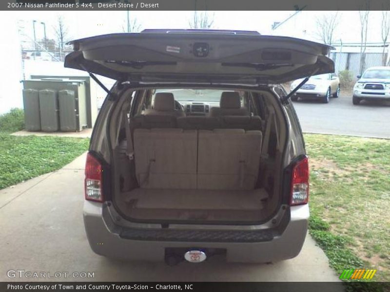 Desert Stone / Desert 2007 Nissan Pathfinder S 4x4