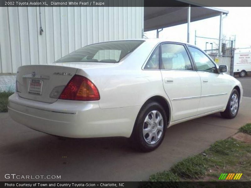 Diamond White Pearl / Taupe 2002 Toyota Avalon XL