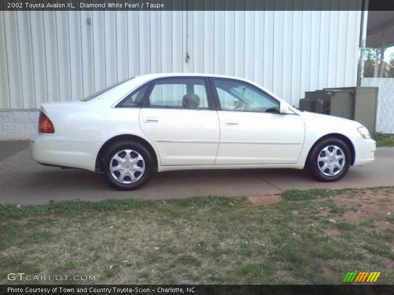 Diamond White Pearl / Taupe 2002 Toyota Avalon XL