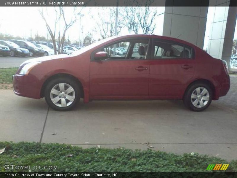 Red Brick / Charcoal 2009 Nissan Sentra 2.0