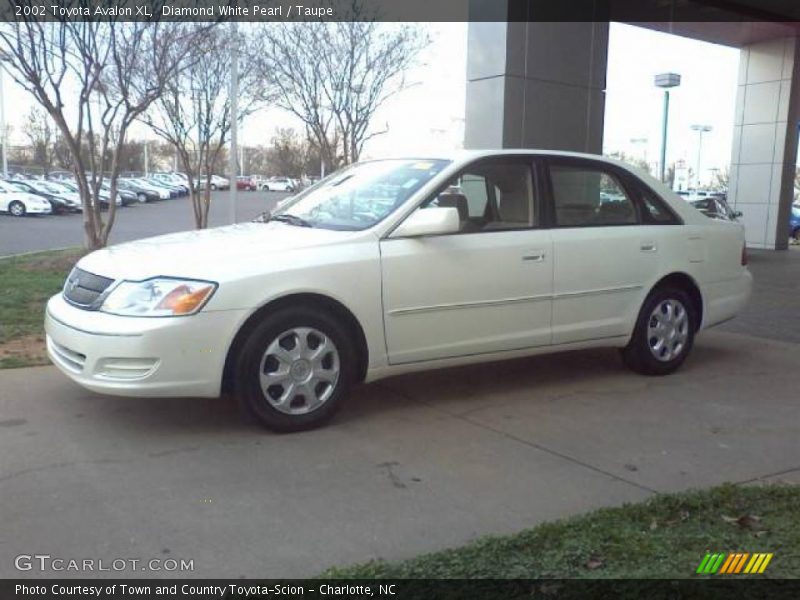 Diamond White Pearl / Taupe 2002 Toyota Avalon XL