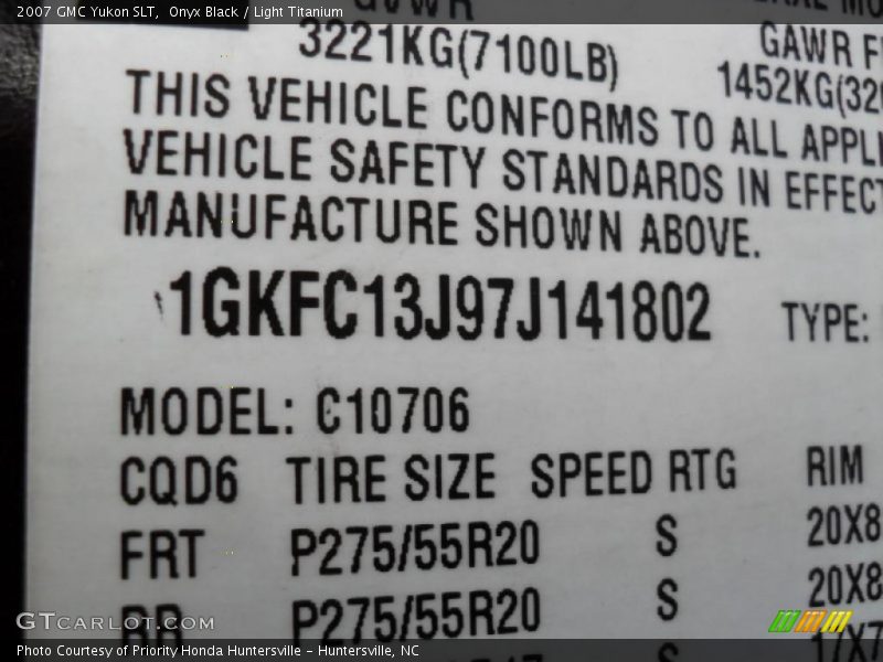 Onyx Black / Light Titanium 2007 GMC Yukon SLT