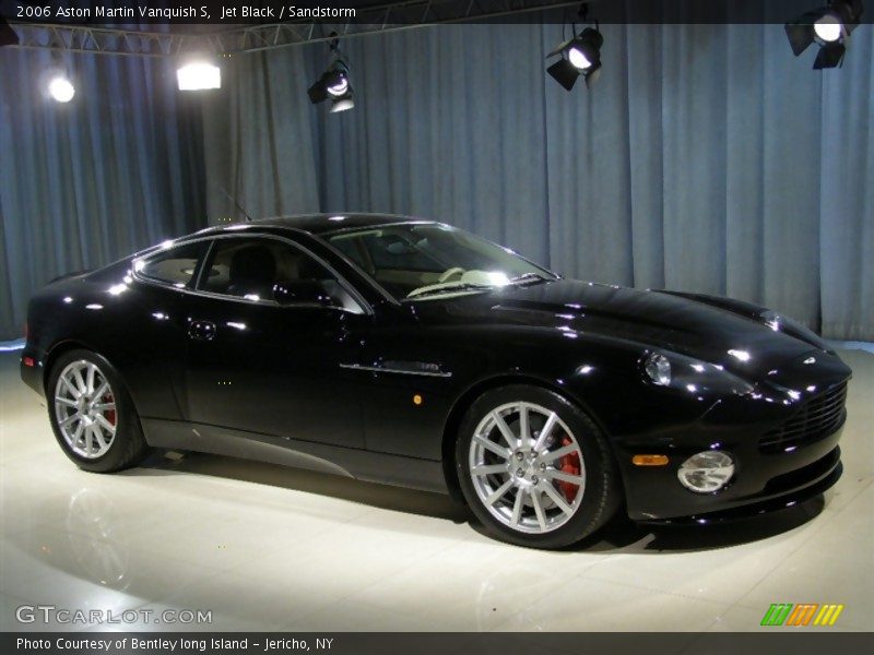 Jet Black / Sandstorm 2006 Aston Martin Vanquish S