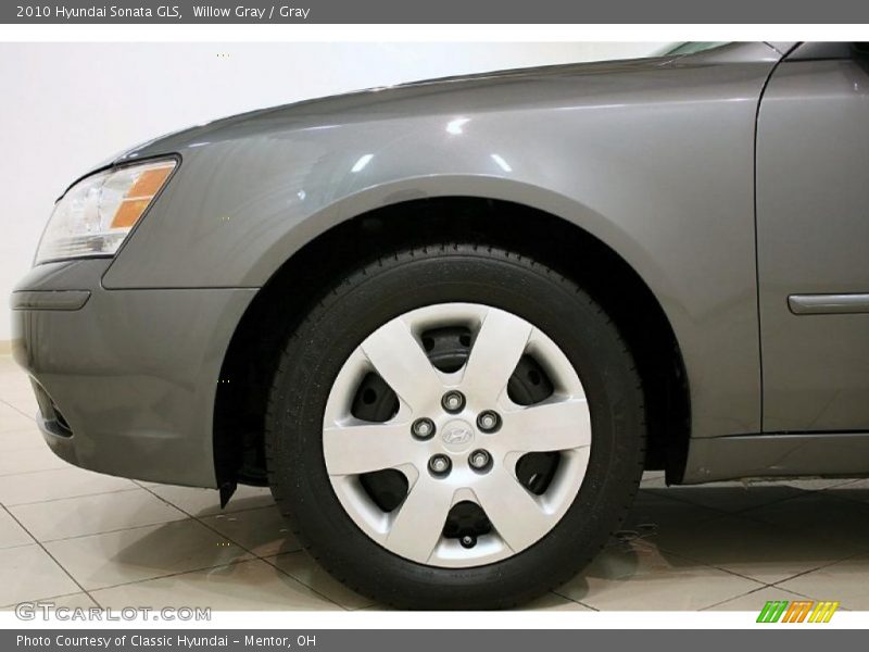 Willow Gray / Gray 2010 Hyundai Sonata GLS