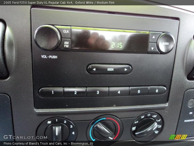 Controls of 2005 F350 Super Duty XL Regular Cab 4x4