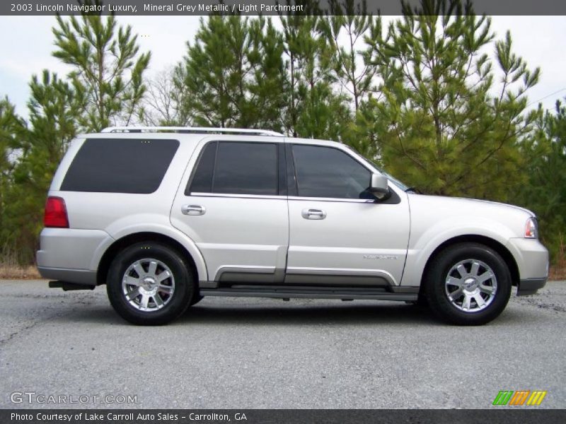 Mineral Grey Metallic / Light Parchment 2003 Lincoln Navigator Luxury
