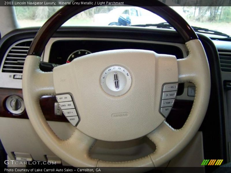 Mineral Grey Metallic / Light Parchment 2003 Lincoln Navigator Luxury