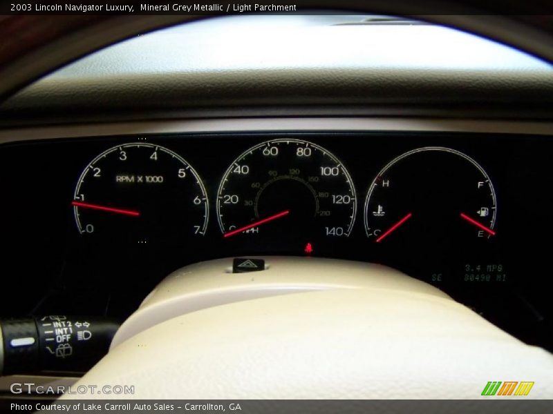 Mineral Grey Metallic / Light Parchment 2003 Lincoln Navigator Luxury