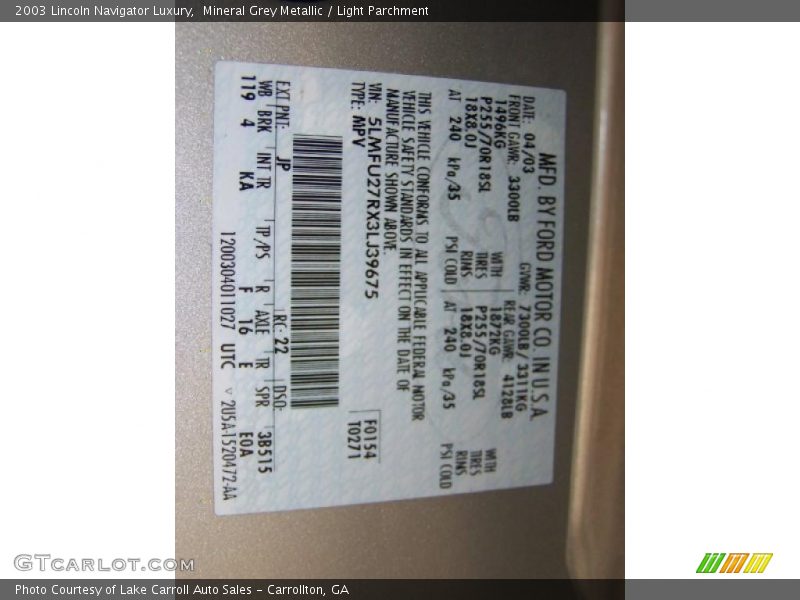 Mineral Grey Metallic / Light Parchment 2003 Lincoln Navigator Luxury