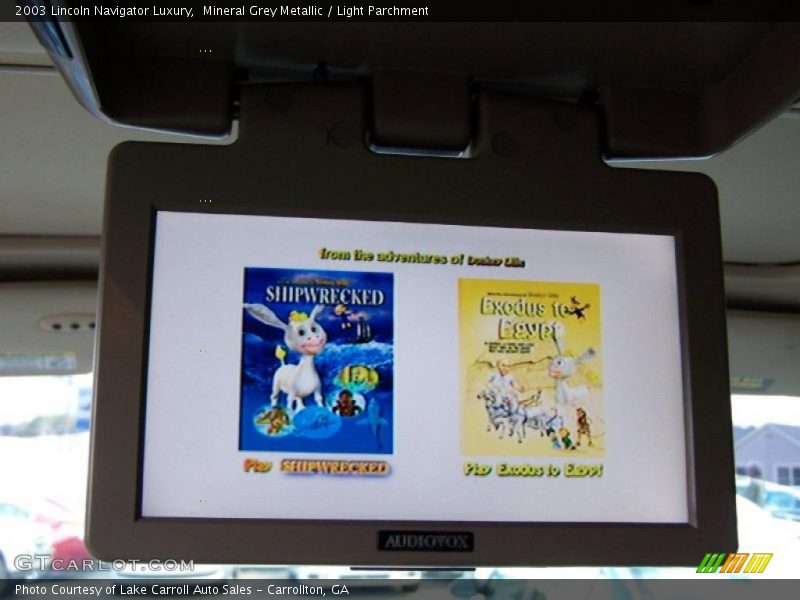 Mineral Grey Metallic / Light Parchment 2003 Lincoln Navigator Luxury