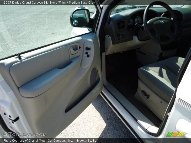 Stone White / Medium Slate Gray 2005 Dodge Grand Caravan SE