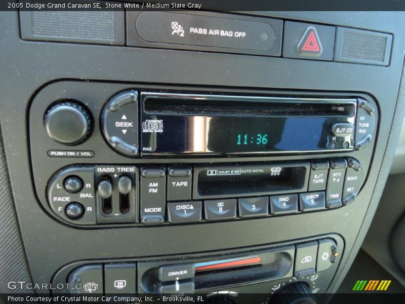 Stone White / Medium Slate Gray 2005 Dodge Grand Caravan SE
