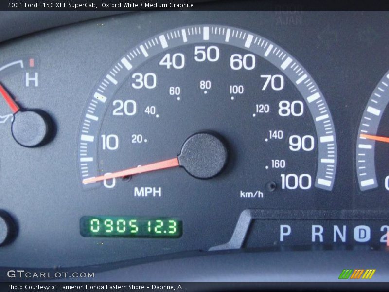 Oxford White / Medium Graphite 2001 Ford F150 XLT SuperCab