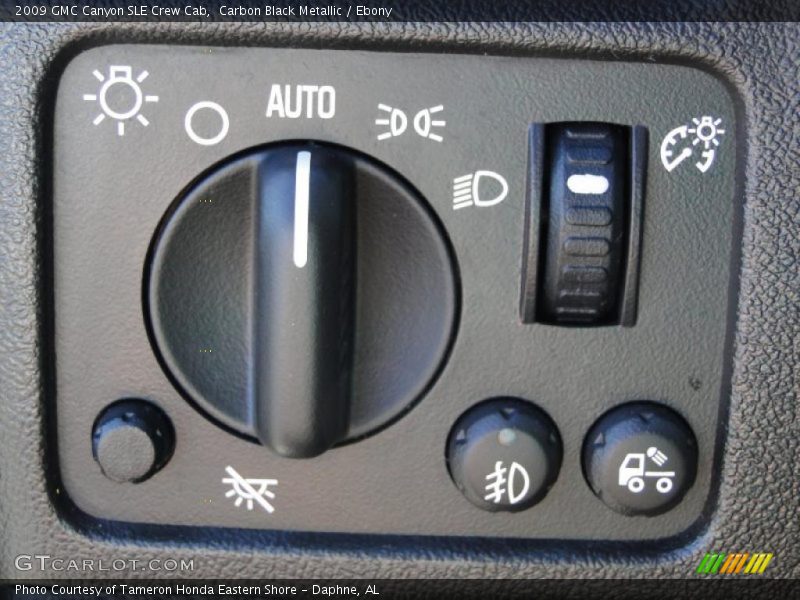 Controls of 2009 Canyon SLE Crew Cab