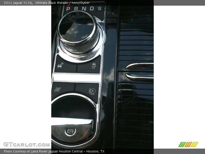 Ultimate Black Metallic / Ivory/Oyster 2011 Jaguar XJ XJL