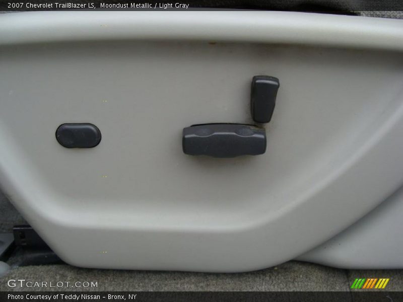 Moondust Metallic / Light Gray 2007 Chevrolet TrailBlazer LS