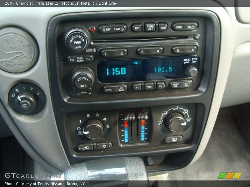 Moondust Metallic / Light Gray 2007 Chevrolet TrailBlazer LS