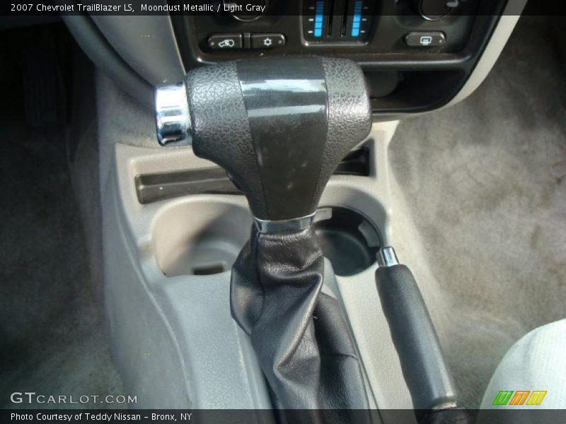 Moondust Metallic / Light Gray 2007 Chevrolet TrailBlazer LS