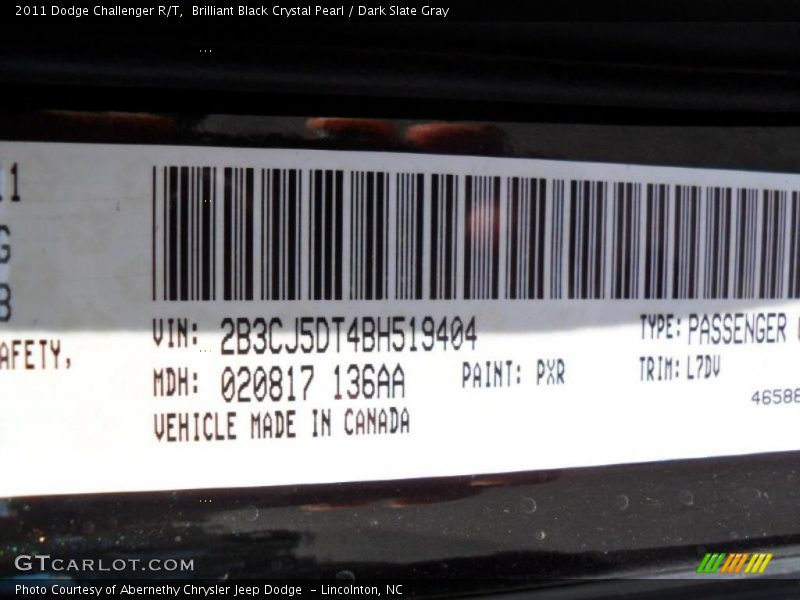 Brilliant Black Crystal Pearl / Dark Slate Gray 2011 Dodge Challenger R/T