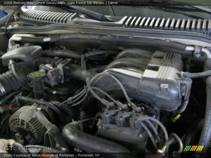 Light French Silk Metallic / Camel 2006 Mercury Mountaineer Luxury AWD